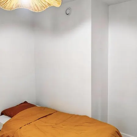 2 Bedrooms Balcony In Montmartre